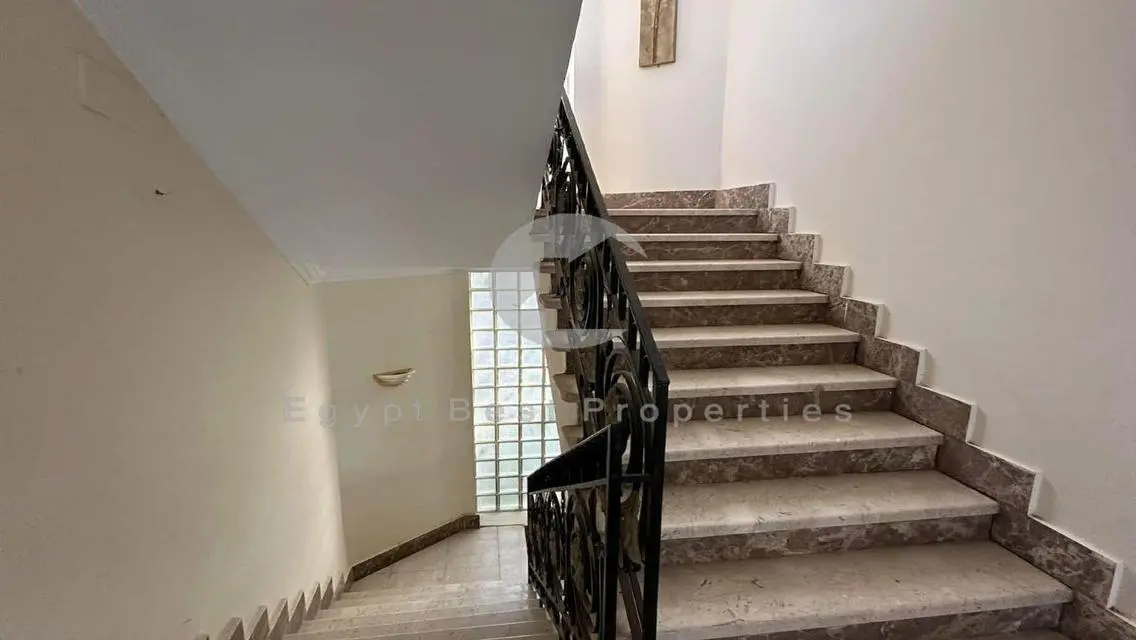 Luxurious Villa for Sale by the Lakes