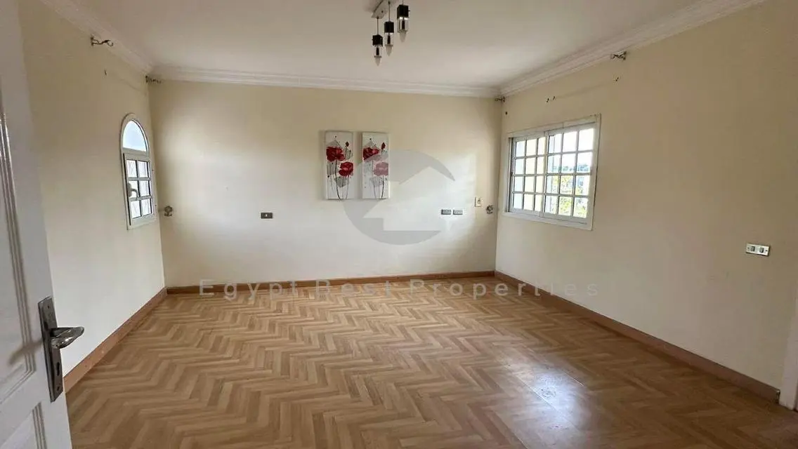 Luxurious Villa for Sale by the Lakes