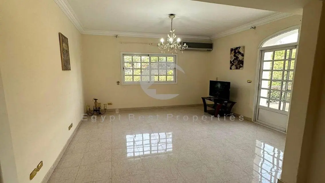 Luxurious Villa for Sale by the Lakes