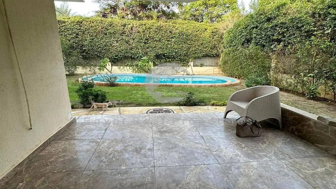 Luxurious Villa for Sale by the Lakes