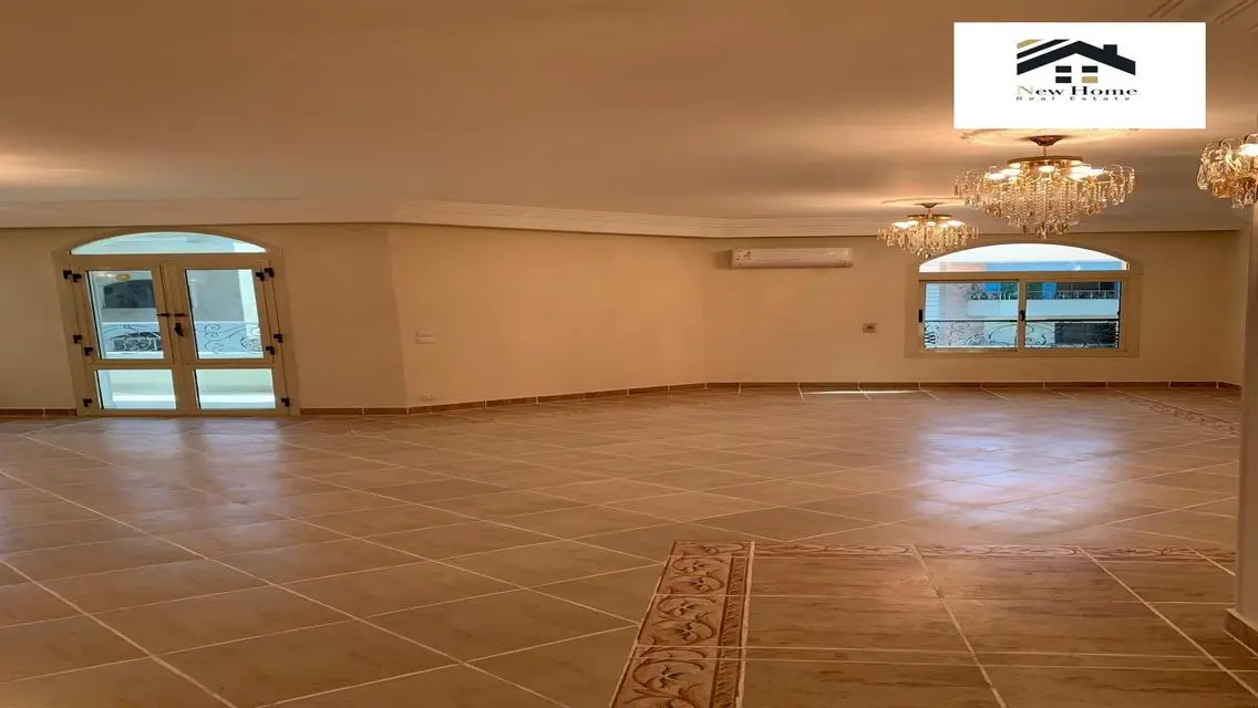 فيلا فاخرة للبيع في موقع متميز مع وسائل راحة شاملة