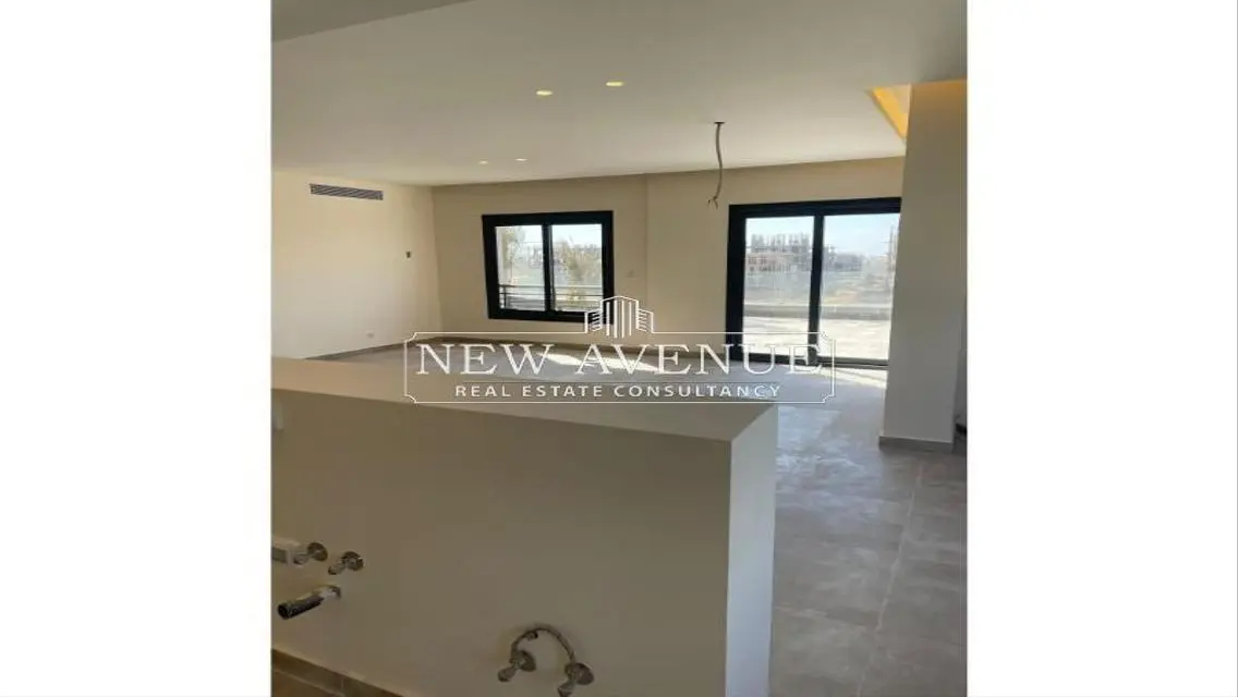 Luxury Apartment with Private Garden & Spacious Layout