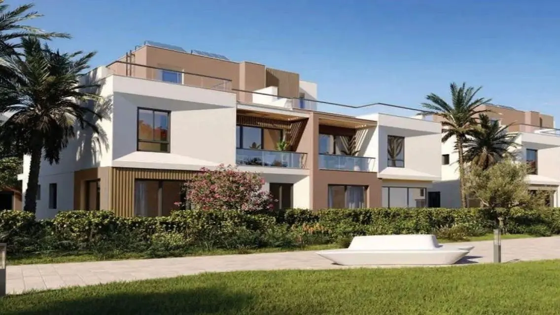 Luxurious Villa for Sale with Spacious Layout