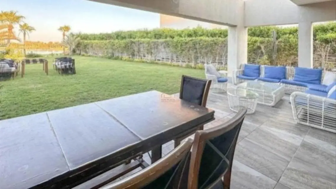 Luxurious 4-Bedroom Villa with Garden and Shared Pool