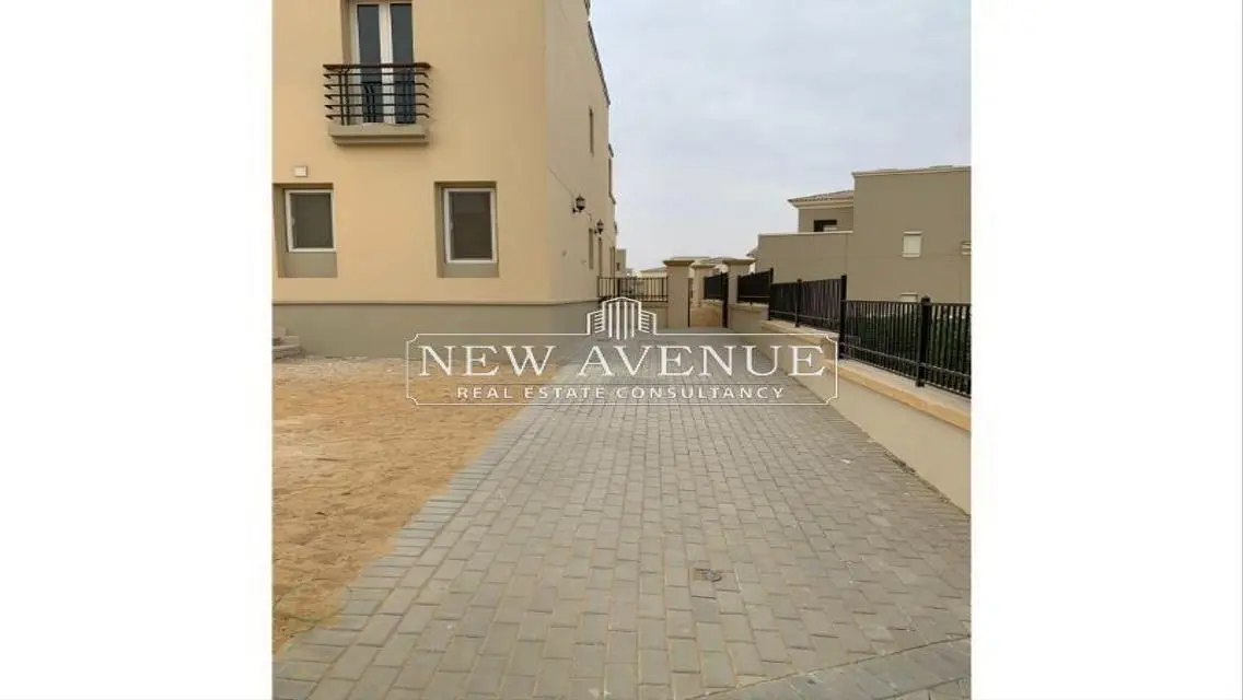 Luxurious Home with Private Garden in Prime Location