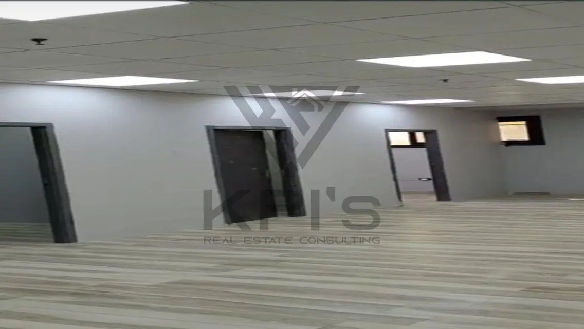 شقة مميزة في جولدن بلازا للبيع