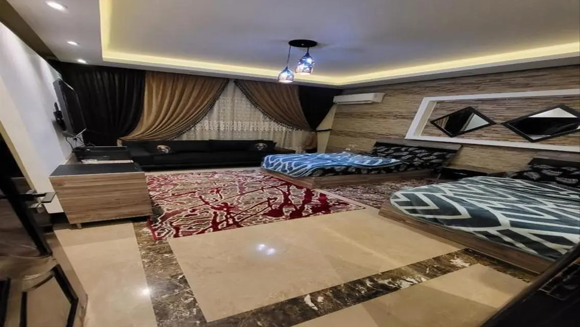 فيلا فاخرة للبيع بمساحة واسعة وإطلالات خلابة