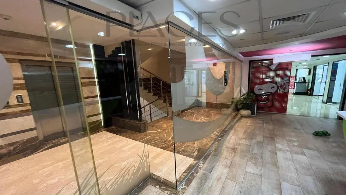 Office for Rent - 750 Square Meters in the Heart of the City