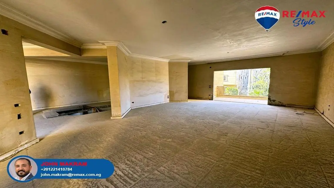 Luxurious Villa with Private Garden and Maid's Room