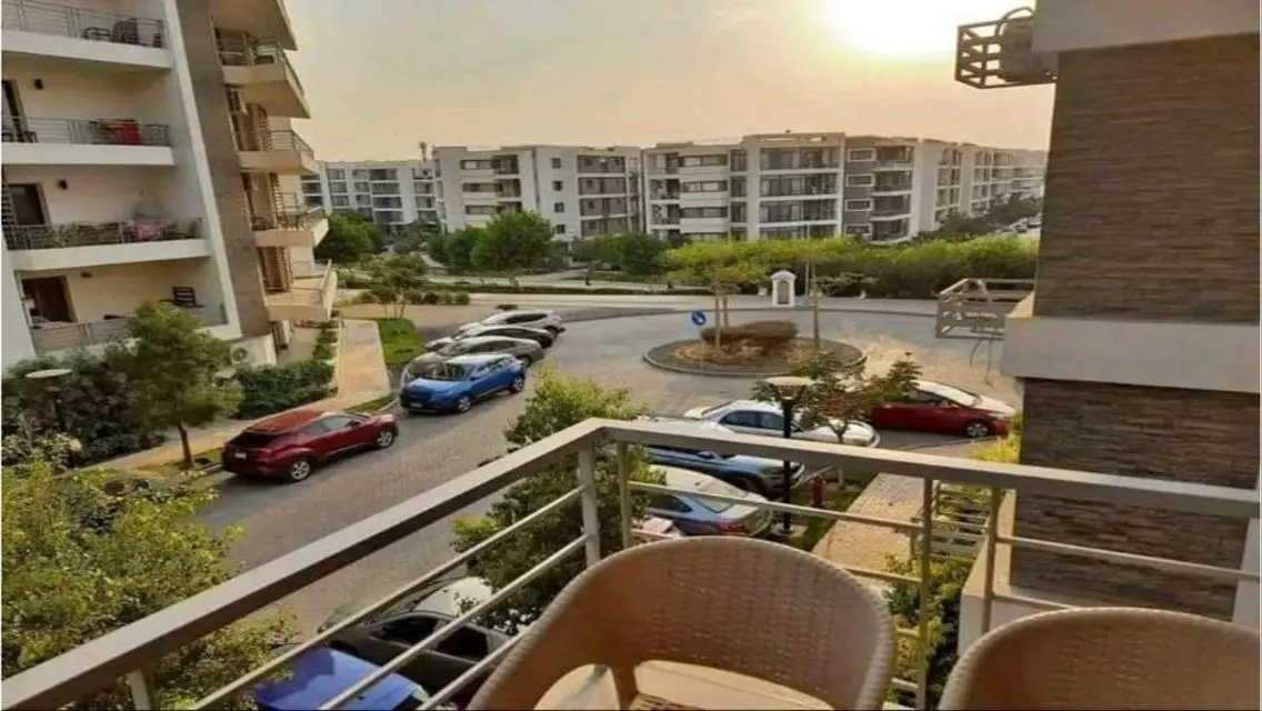 شقة رائعة للبيع في موقع مميز