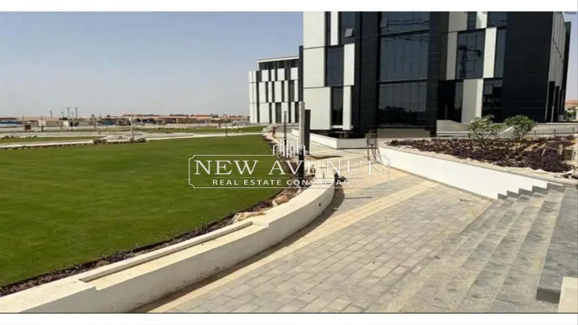 Luxurious Apartment with Spacious Area in the Heart of the City