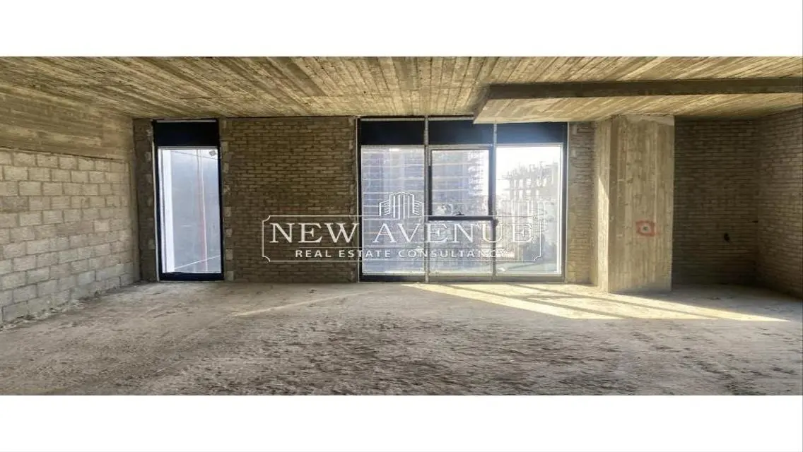 Luxurious Apartment with Spacious Area in the Heart of the City