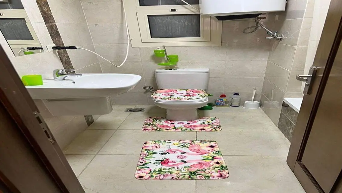 شقة فاخرة للبيع على بحيرة