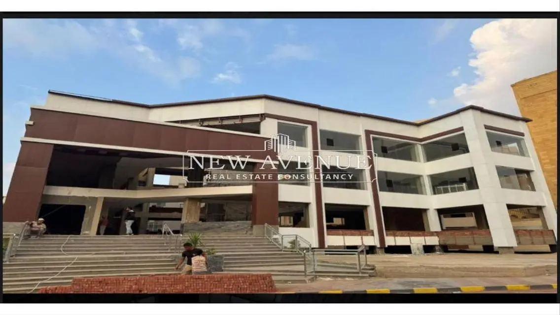Luxury Apartment with Great Space and Amenities