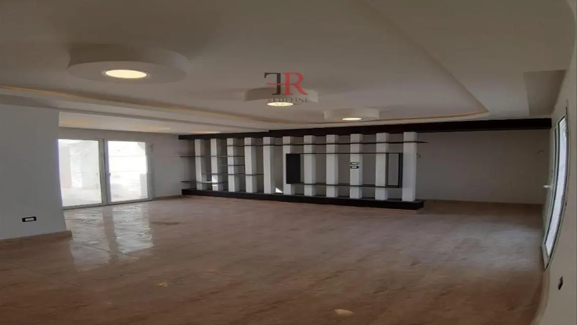شقة فاخرة للبيع مع إطلالة رائعة