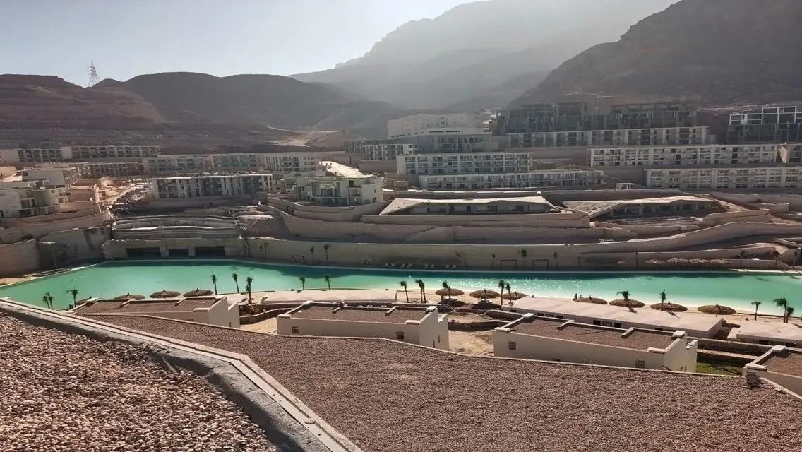 Luxury Apartment with Stunning Lake View - For Sale