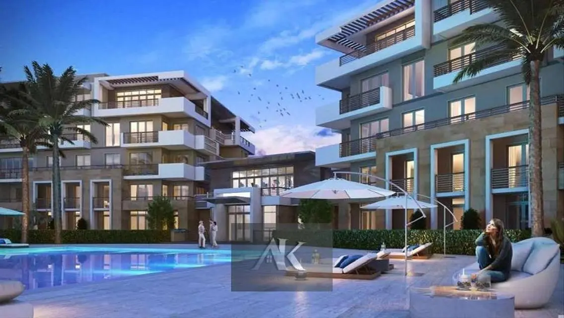 Luxury Apartment with Stunning Lake View