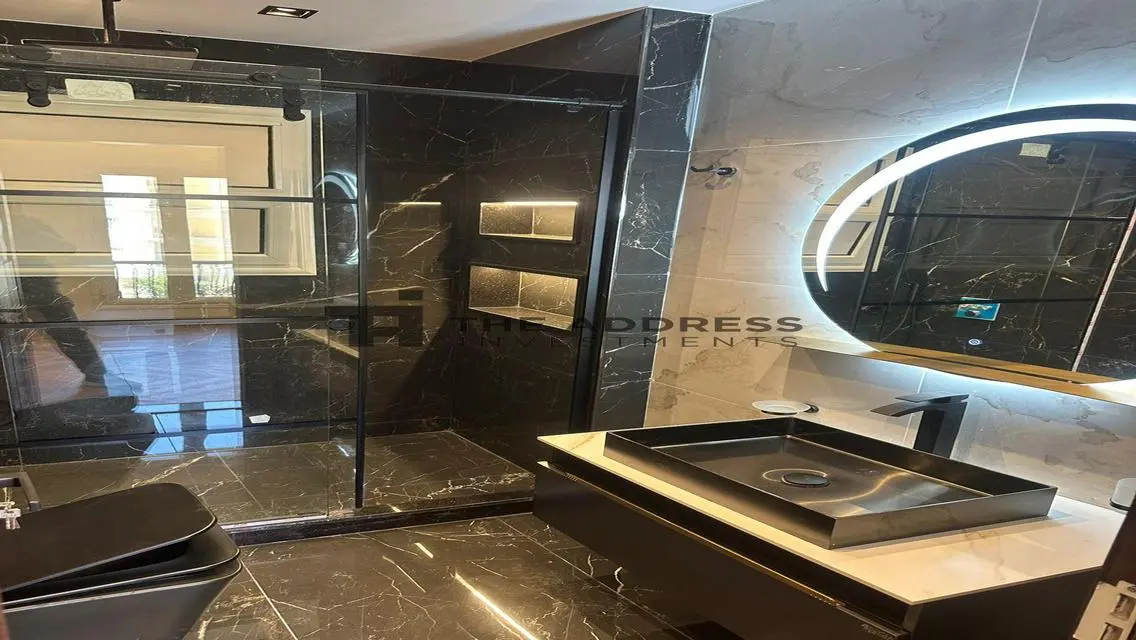 Luxurious Villa for Sale with Stunning Amenities