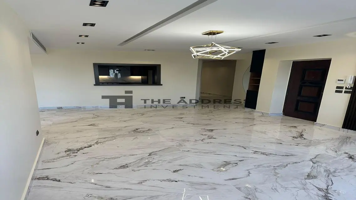 Luxurious Villa for Sale with Stunning Amenities