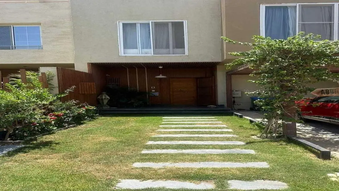 Luxury Villas for Rent in a Thriving Area