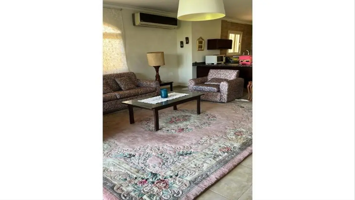 بيت رائع بمساحة واسعة في تل العمار