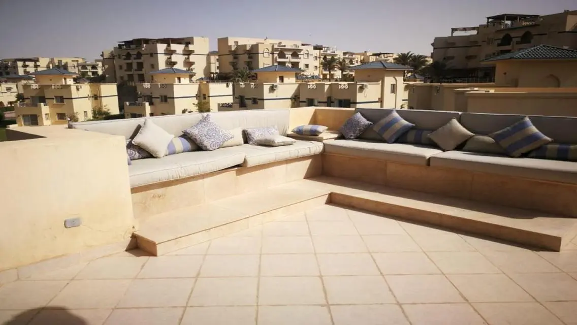 Luxury Apartment with Private Garden and Balcony