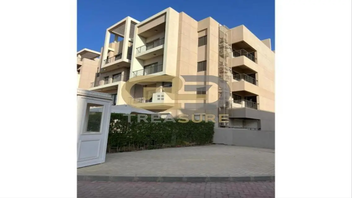 Treasure: Spacious 3-Room Apartment in the Heart of the City