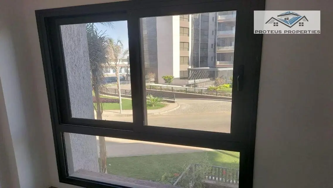 فيلا فاخرة بمساحة شاسعة ومرافق متكاملة
