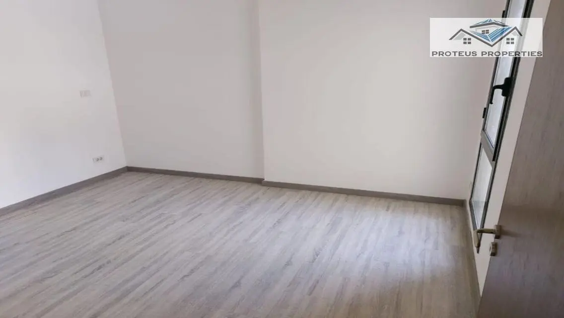 فيلا فاخرة بمساحة شاسعة ومرافق متكاملة
