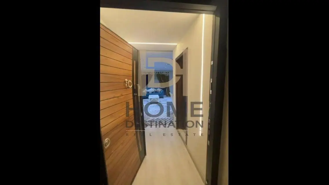 شقة فاخرة 3 غرف نوم مع إطلالة رائعة على البحيرات