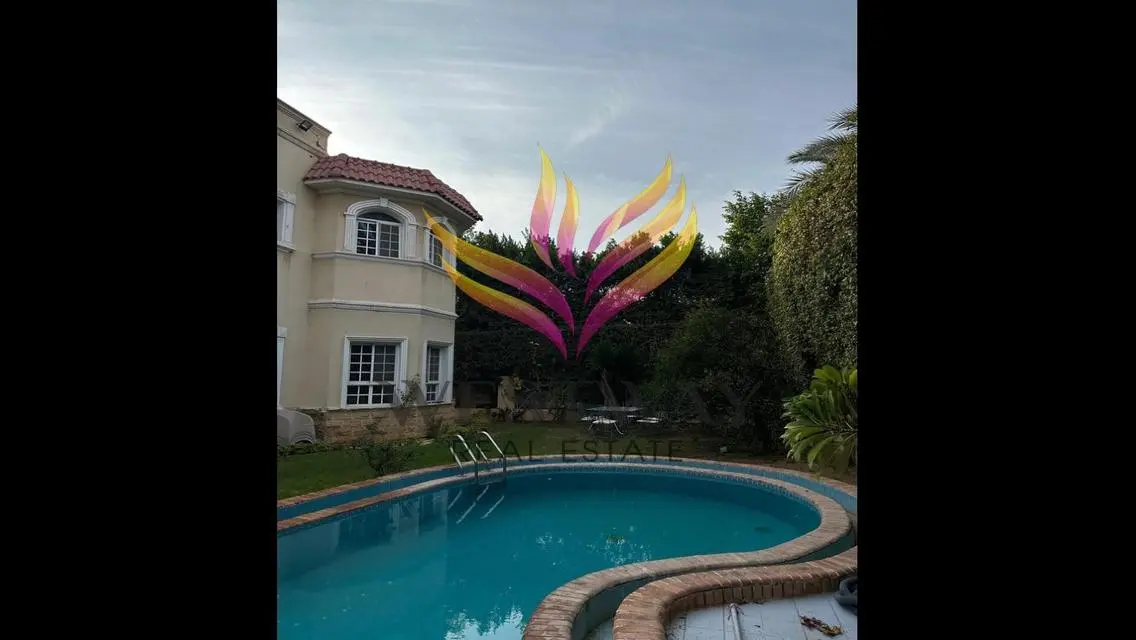Luxury Villa with Private Garden and Balcony