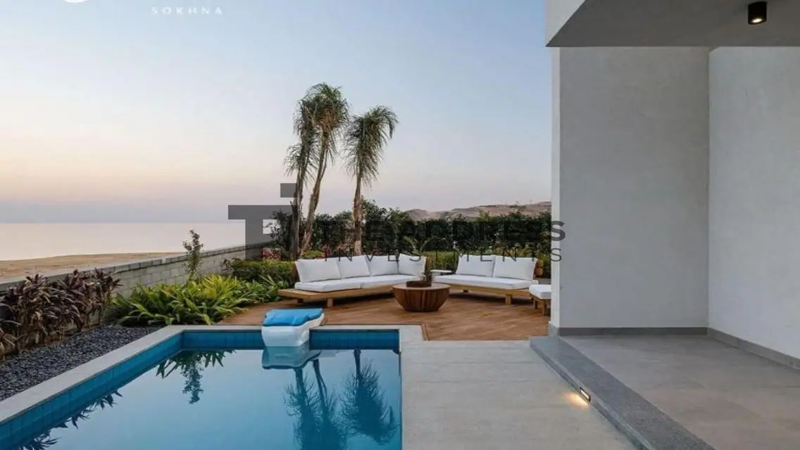 Luxury Villa in East Ville - 5-12