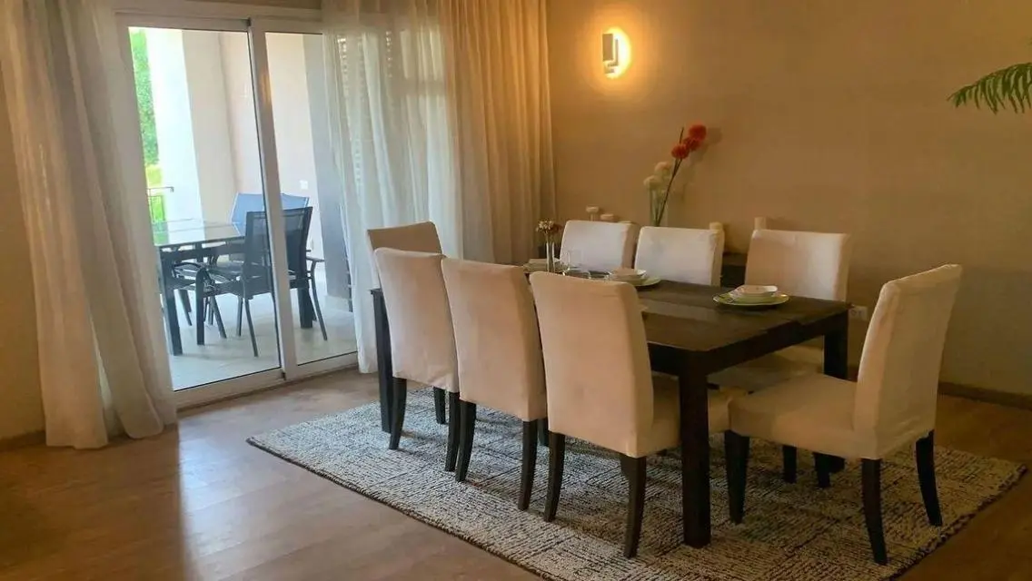 Luxury Villa for Sale with Extensive Lake Views