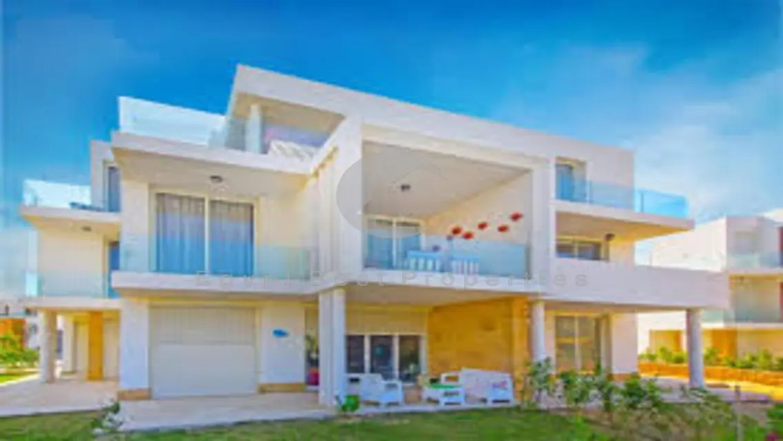 Luxury Villa with Stunning Views and All Amenities