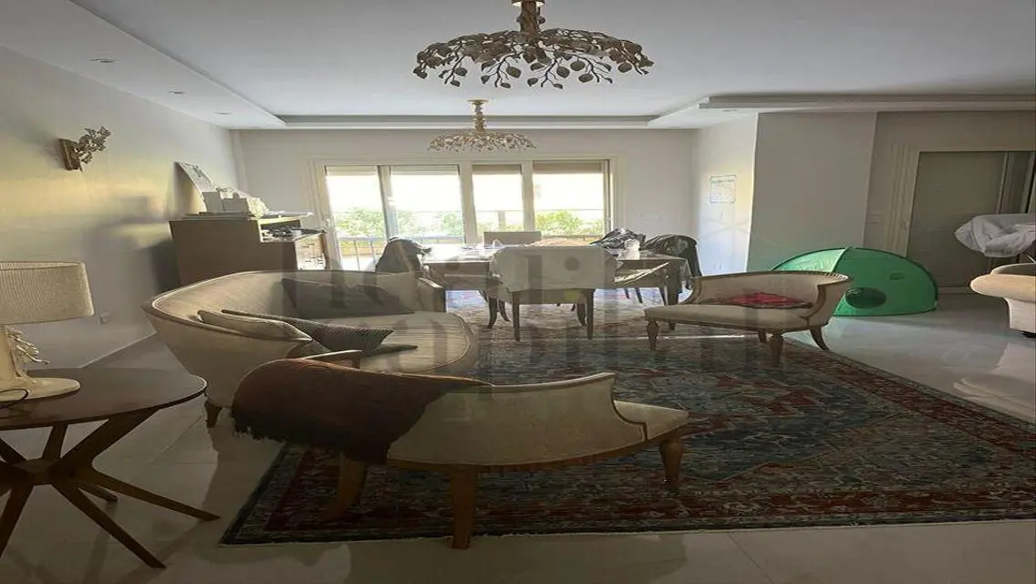 Luxury Villa with Private Garden and Pool
