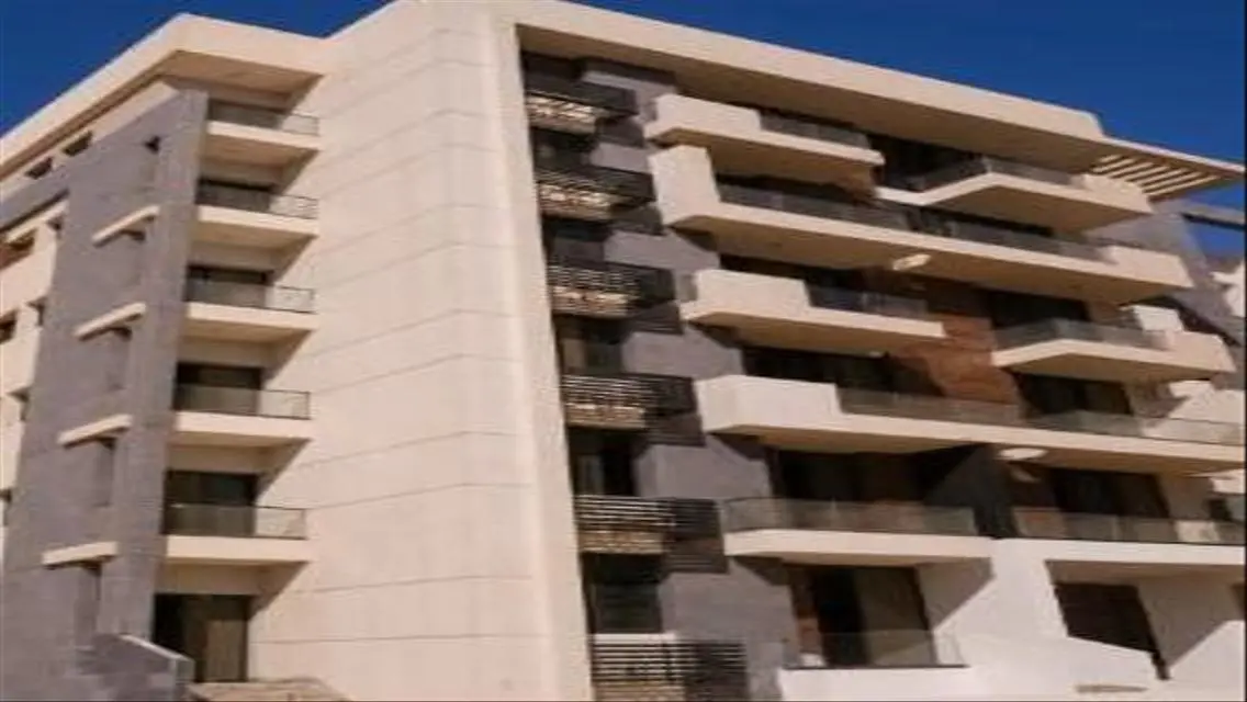 شقة للبيع بمساحة 134 م² مع حديقة في لاميرادا المستقبل