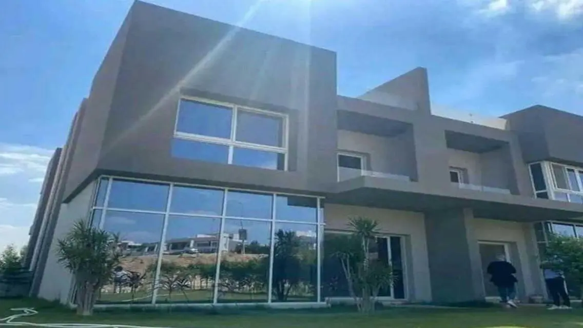 فيلا فاخرة مع مسبح خاص وحديقة خاصة