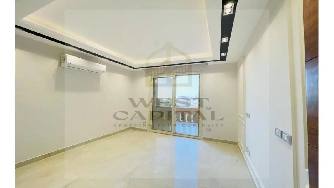 شقة فاخرة للبيع مع amenities متعددة