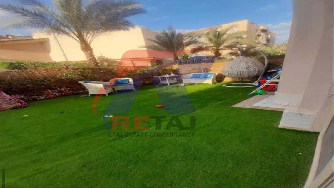 شقة فاخرة بـ 3 غرف نوم مع شرفة وحديقة خاصة
