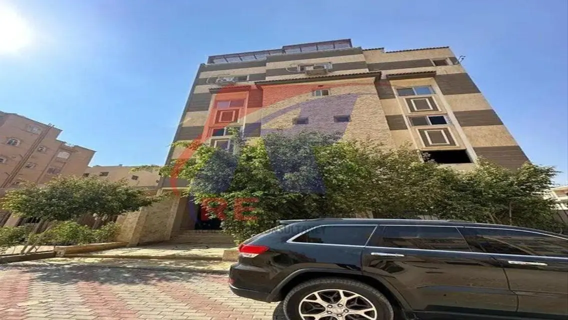 شقة راقية بمساحة 300 متر في موقع متميز