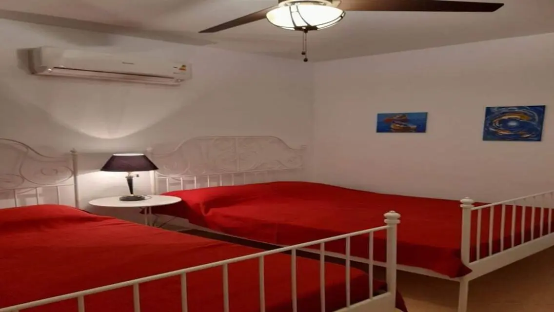 Luxury Apartment with Three Bedrooms and Private Garden