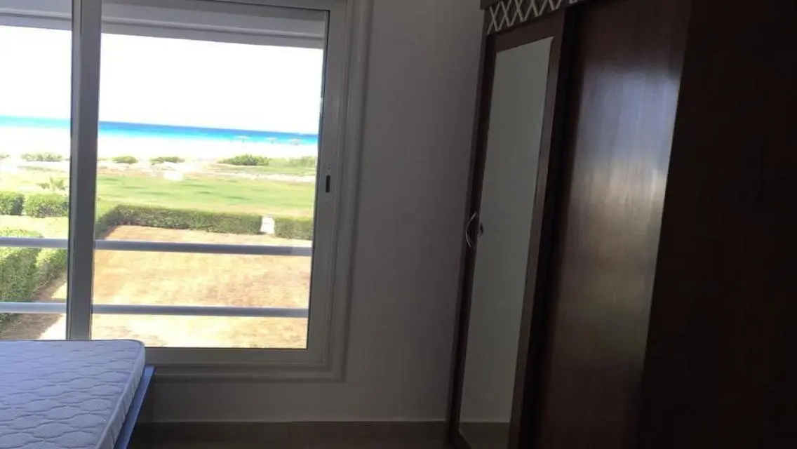 شقة فاخرة للبيع بمساحة شاسعة