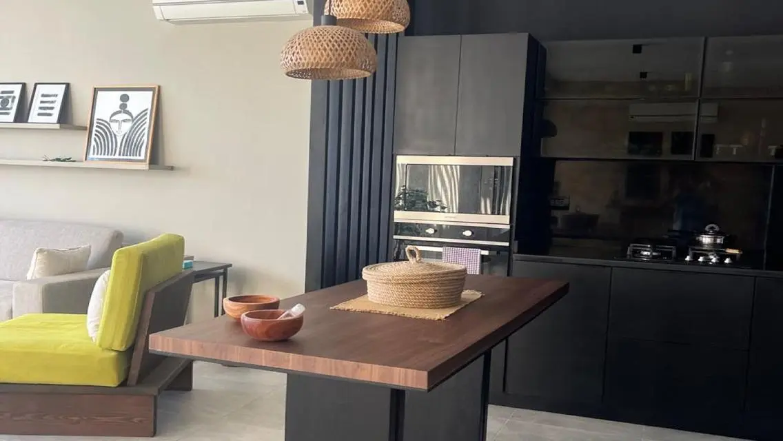 Luxury 4-Bedroom Apartment in the Heart of the City