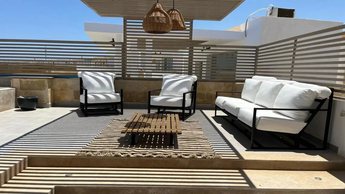 Luxury 4-Bedroom Apartment in the Heart of the City