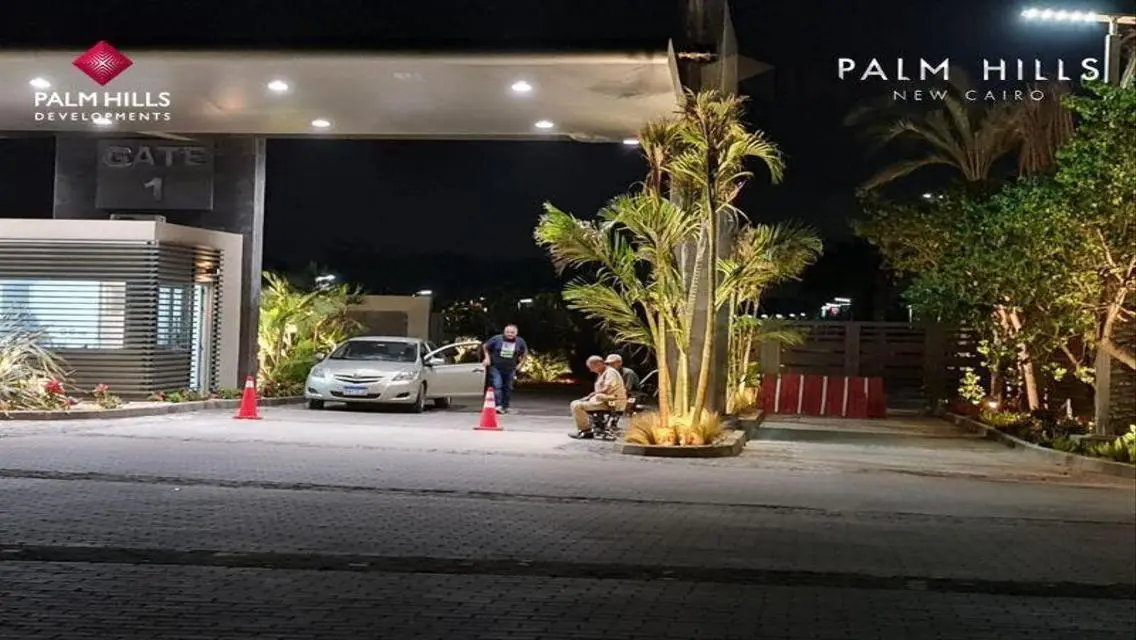 فيلا فاخرة للبيع في موقع متميز