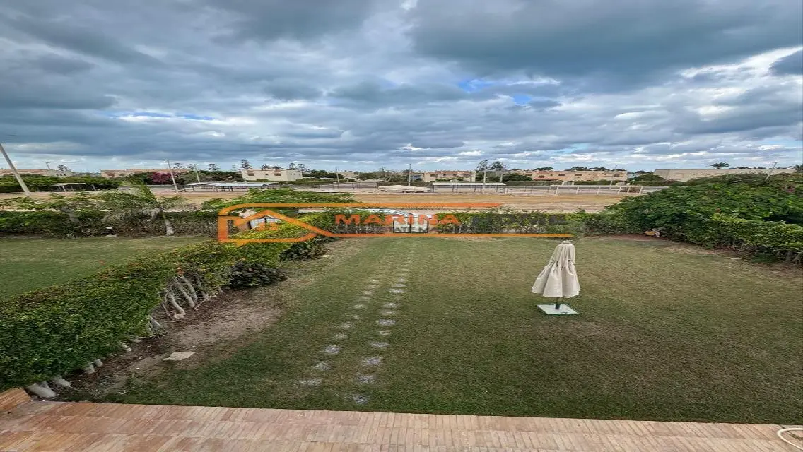 Luxury Villa with Lake View in Marina