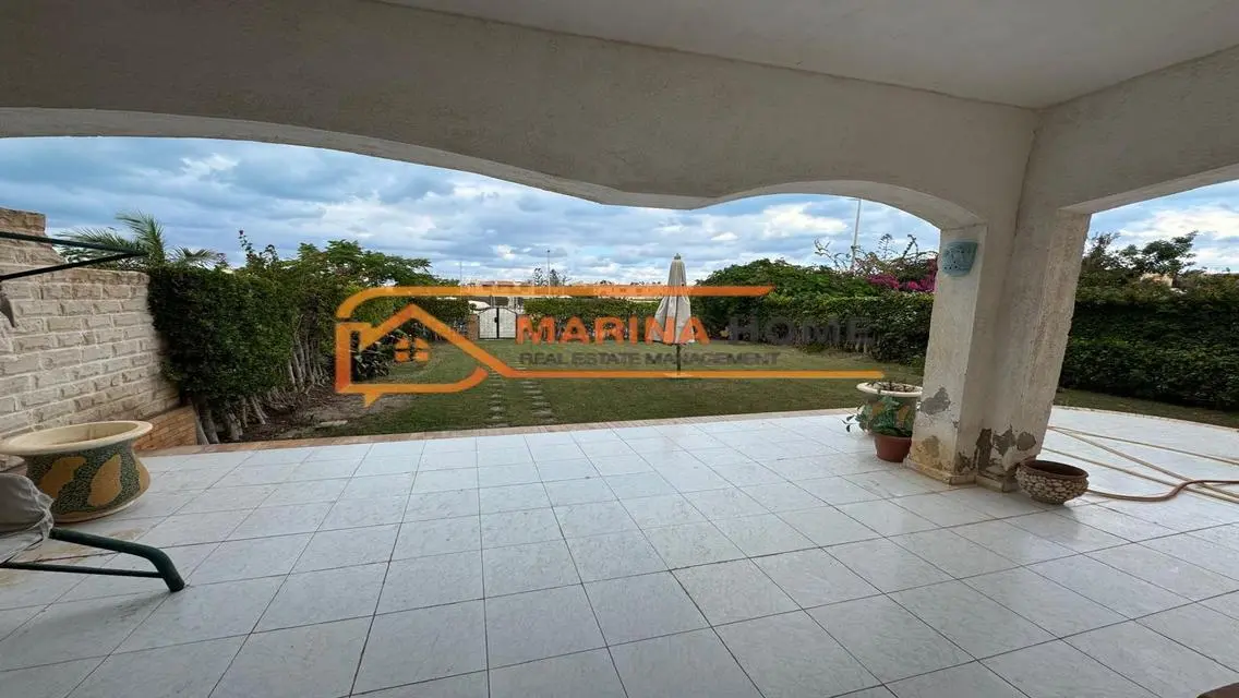 Luxury Villa with Lake View in Marina
