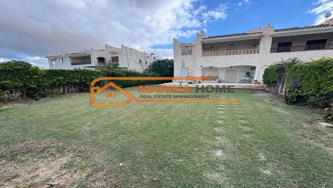 Luxury Villa with Lake View in Marina