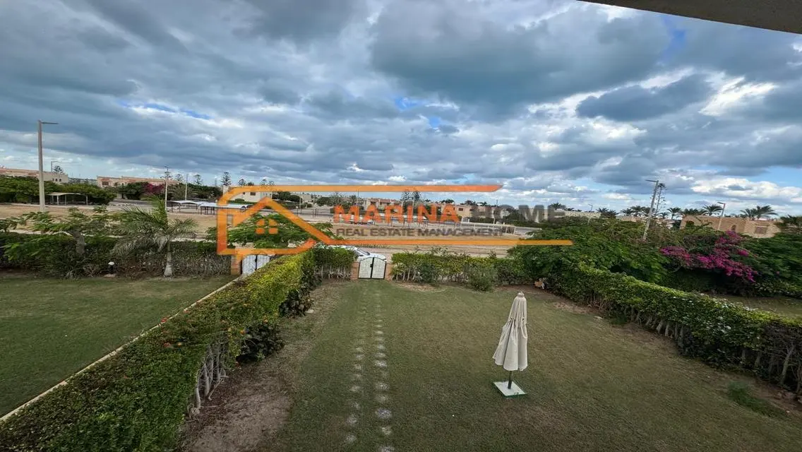 Luxury Villa with Lake View in Marina