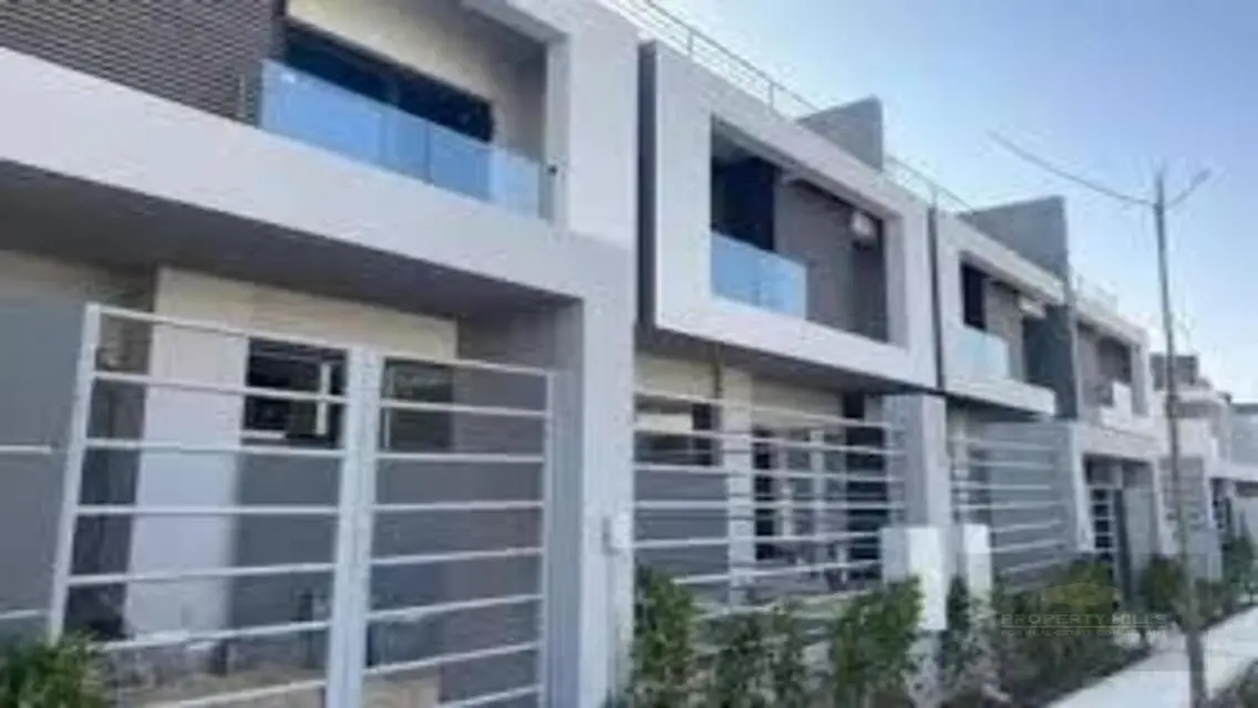 Luxury Apartment of 450 sqm with Private Pool and Stunning Views